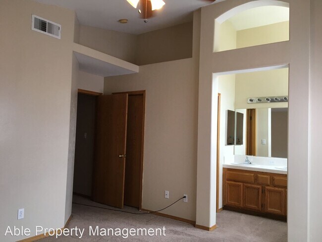 Building Photo - 3 br, 2 bath House - 8612 Winlock St.