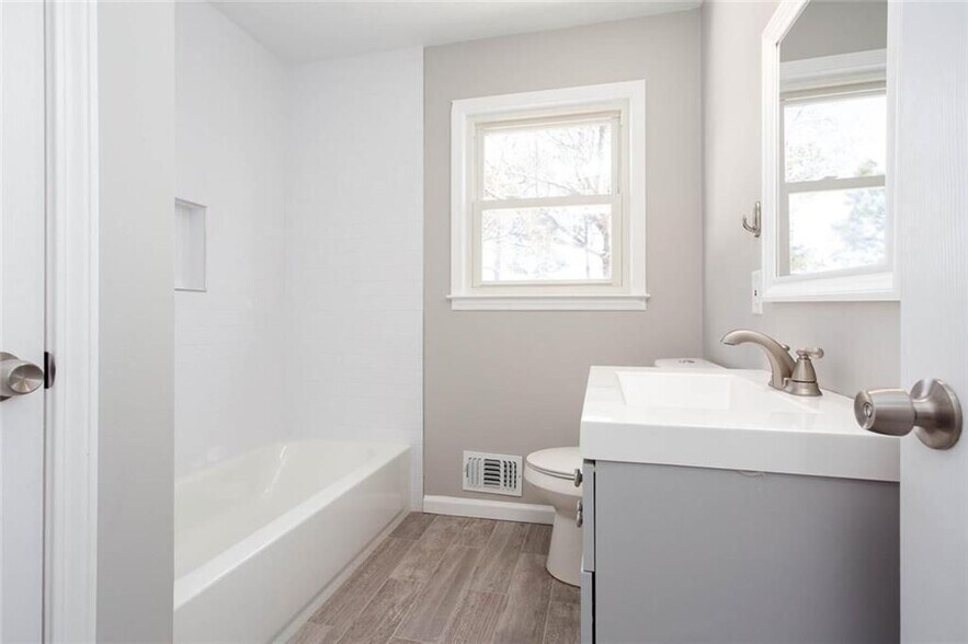 Building Photo - 1722 Johnston Trail NW