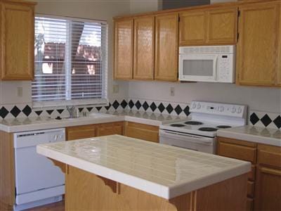 Building Photo - Roseville, Cresleigh Highlands, Near Galleria Mall, Single Story 3/4 Bed/office , Gardner, Patio ...