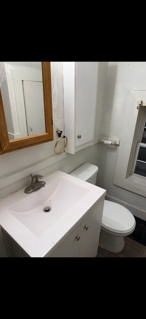 Building Photo - 1460 N Edward St