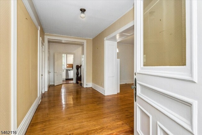 Building Photo - 145 Watchung Ave