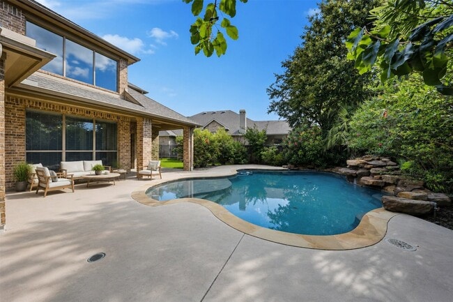 Building Photo - 63 Vershire Cir
