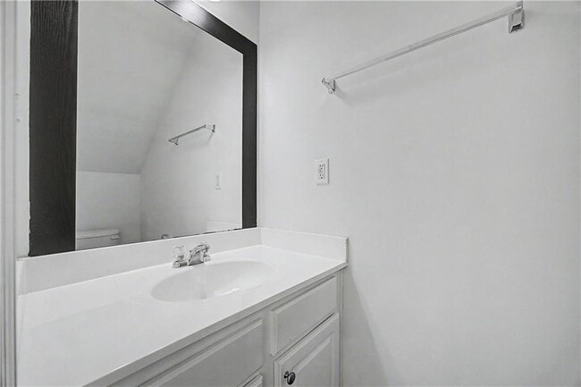 Building Photo - 1998 Hailston Dr NW