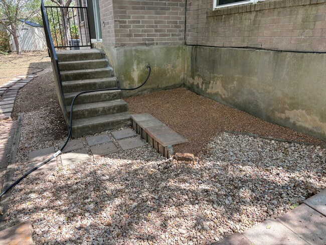 Building Photo - 2308 Lavendale Ct
