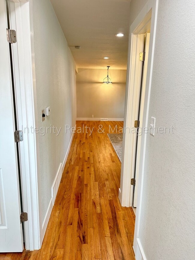 Building Photo - 3092 W Layton Ave