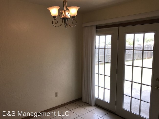 Building Photo - 3203 Lois Arlene Cir