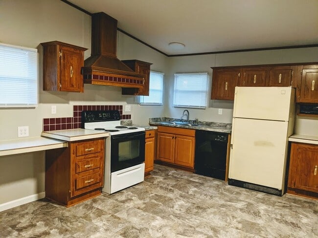 Building Photo - 3 Bedroom Mobile Home in Pelzer SC