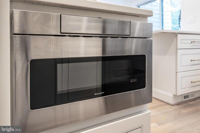 Building Photo - 822 S Royal St