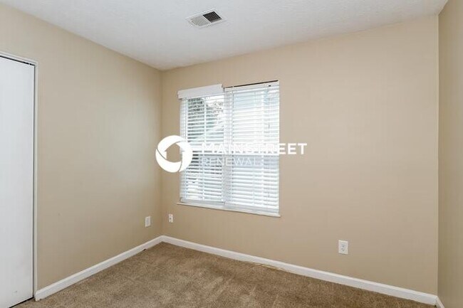 Building Photo - 3 Bedroom Pet-Friendly Home in Decatur, GA with Main Street Renewal