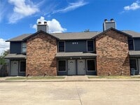 Building Photo - 803 Bluebonnet Dr