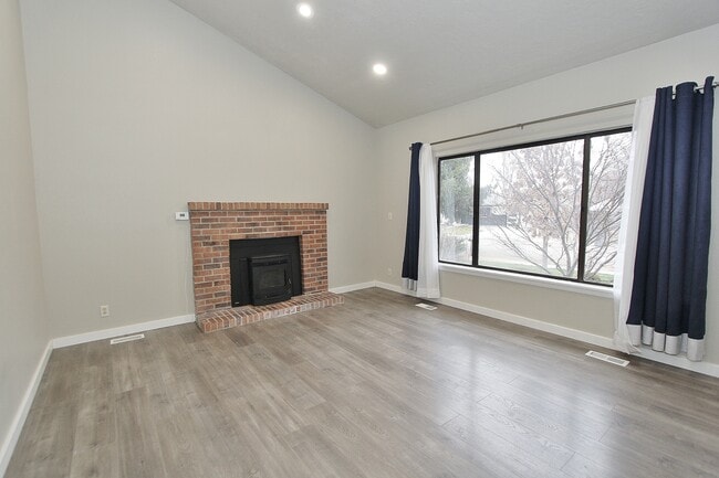 Building Photo - 11887 W Alfred St