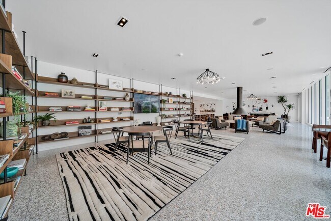 Building Photo - 9000 W 3rd St