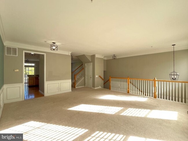 Primary Photo - 895 Chatfield Rd