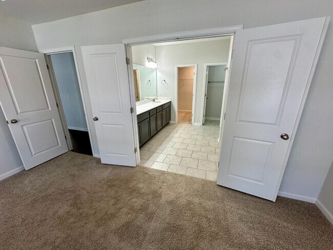 Building Photo - 54 Grovewood Dr