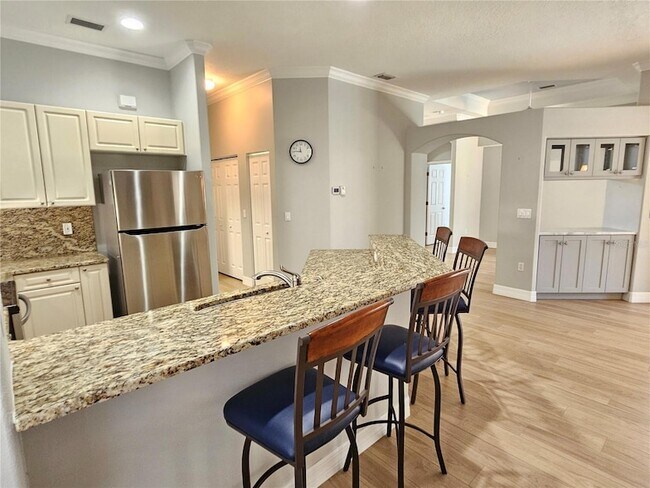 Building Photo - 330 Rio Terra