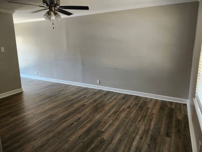 Building Photo - 2020 Watts Rd