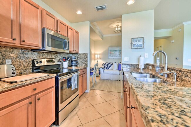 Building Photo - 7121 River Hammock Dr