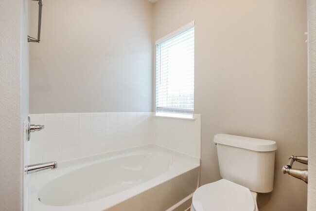 Building Photo - 20315 Shire Ridge Ln