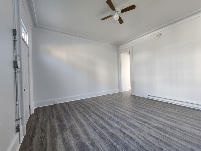 Building Photo - The Best of South Fairmount, cozy 3 bedroom 2 story townhouse