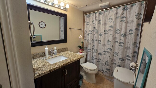 Building Photo - 1805 Stoney Brook Dr