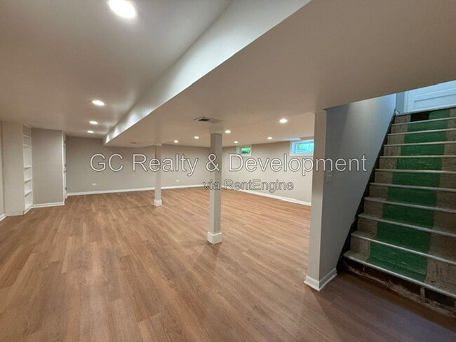 Building Photo - 1S676 S Ott Ave