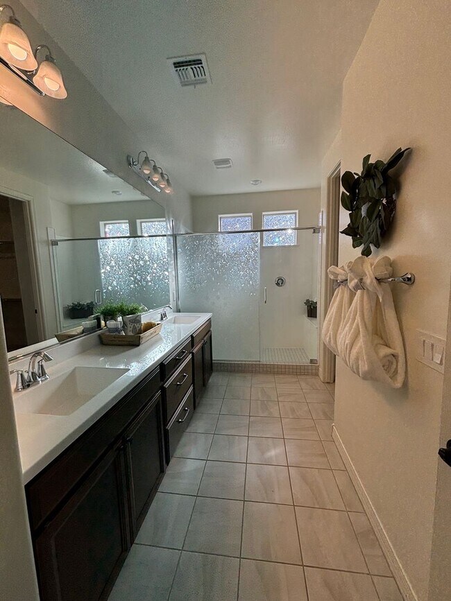 Building Photo - Single Level Queen Creek Home