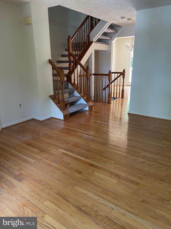 Building Photo - 5491 Prince William Ct