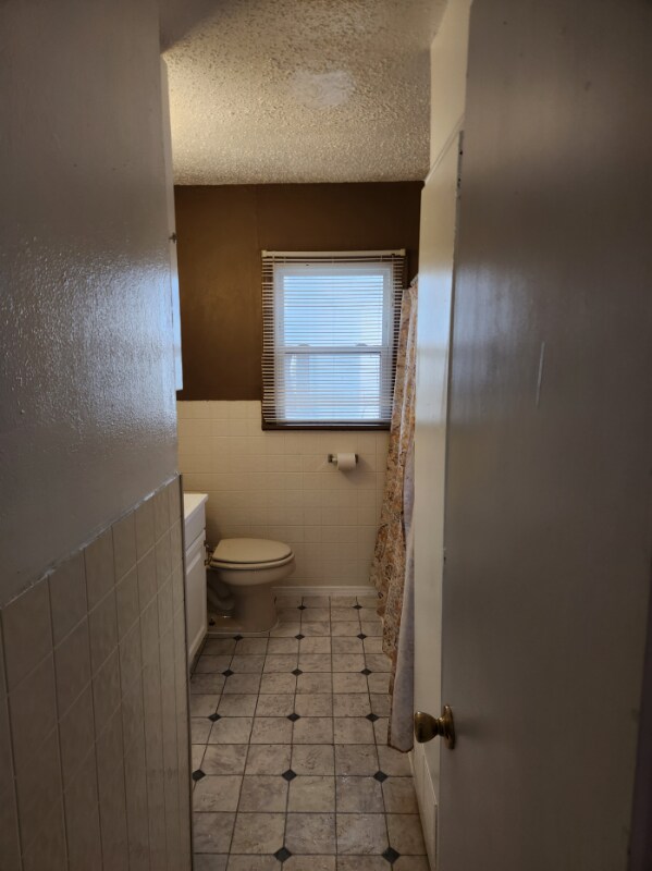 Building Photo - 607 3rd Ave NW