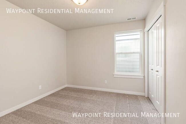 Building Photo - 5316 S Redeken Pl