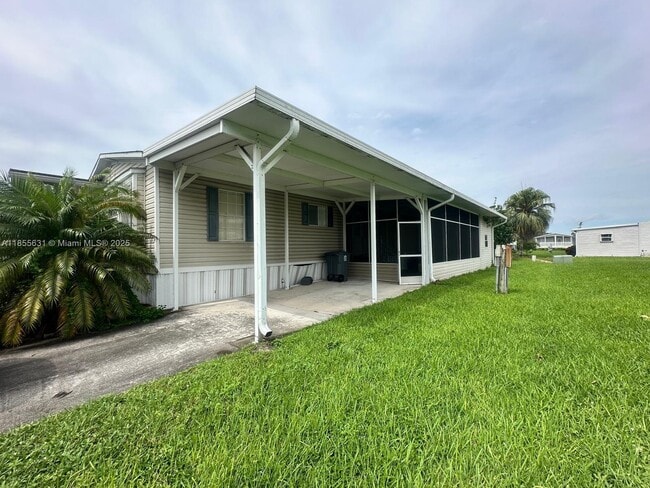 Building Photo - 1561 SW 64th Way