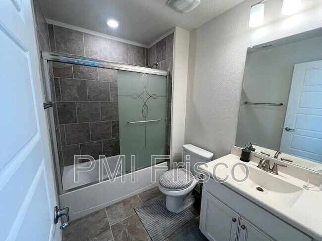 Building Photo - 10505 Wintergreen Dr