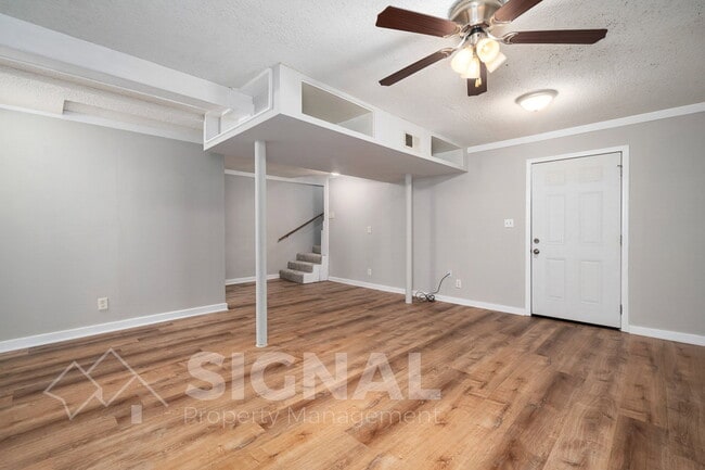 Building Photo - 3037 Apple Valley Ln