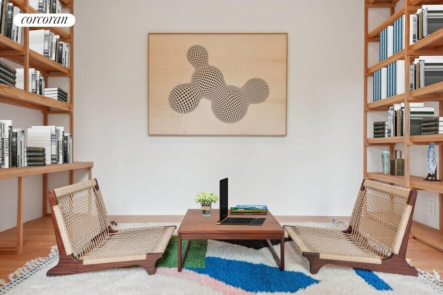 Building Photo - 47 Accabonac Rd