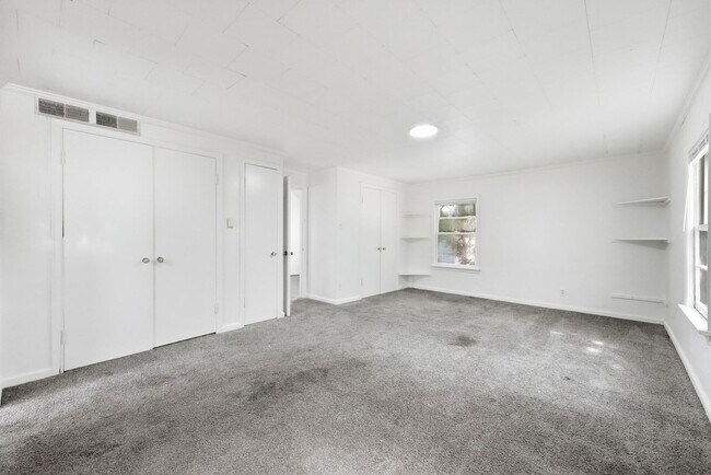 Building Photo - 4029 Weisser Park Ave