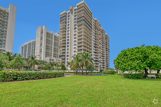 Building Photo - 3400 N Ocean Dr