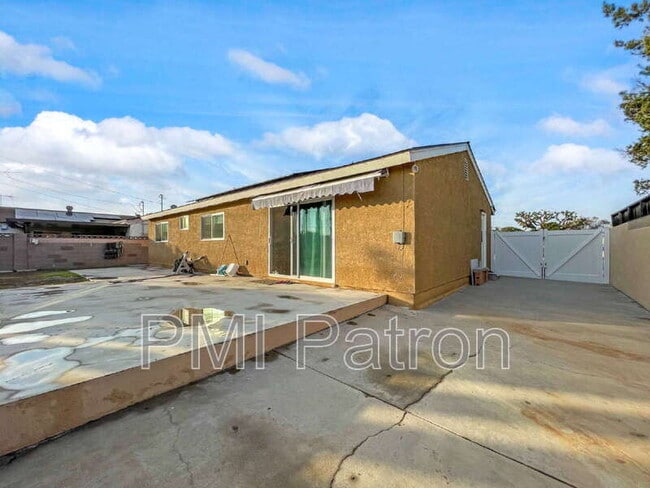 Building Photo - 6724 Sequoia Dr