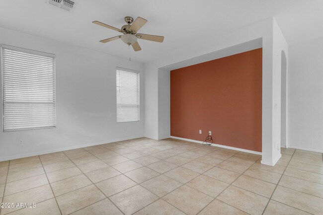 Building Photo - 1837 E Pollack St