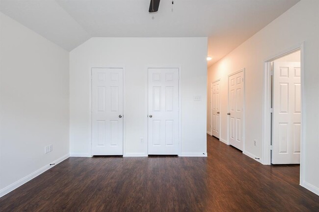 Building Photo - 6226 El Granate Dr