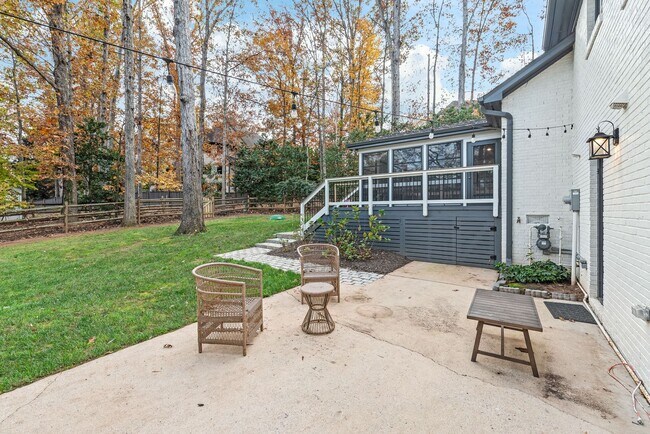 Building Photo - 3800 Terrebonne Ct