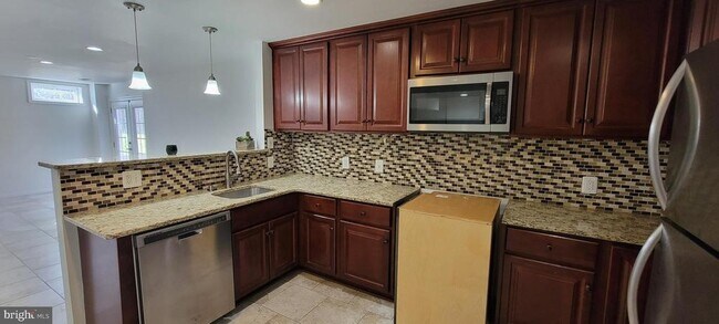 Building Photo - 17680 Avenel Ln