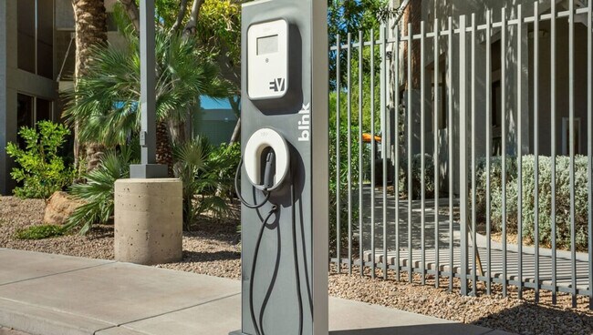 Building Photo - 2507 W Villa Rita Dr