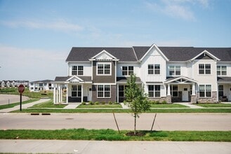 Building Photo - Four Grand Brownstone Townhomes - Interior Unit