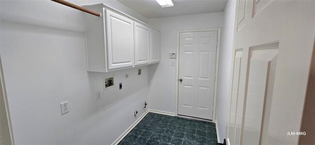 Building Photo - 7602 Melody Cir