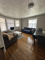 Building Photo - 105-1 Bool St