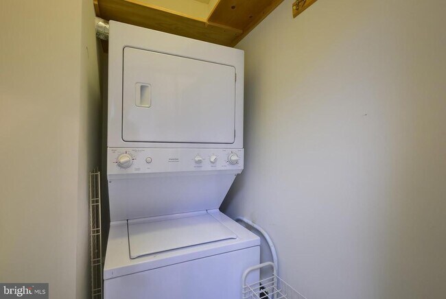 Building Photo - 3100 N Leisure World Blvd