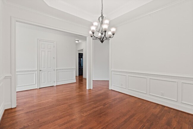 Building Photo - 213 Yellow Jasmine Dr