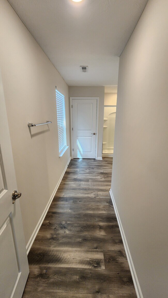 Building Photo - 61 Snapdragon Dr