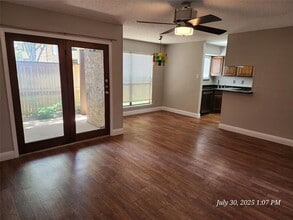 Building Photo - 1308 Memory Ln