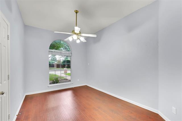 Building Photo - 1211 Greenway Dr