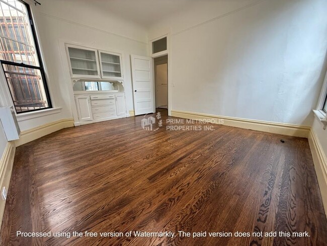 Building Photo - 4 bedroom in San Francisco CA 94110